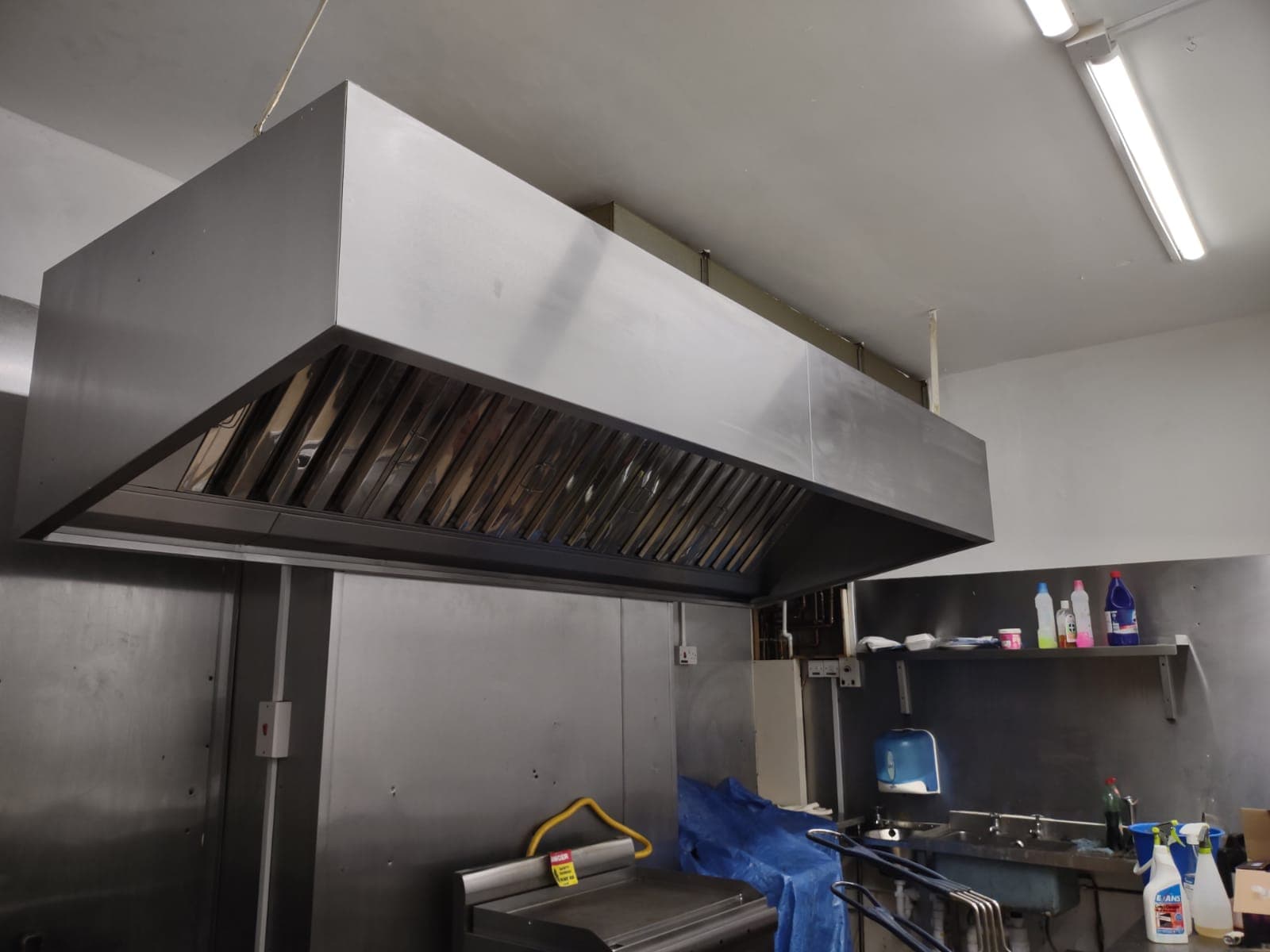 Commercial Extraction Cleaning West Yorkshire, Extractor Fan & Kitchen